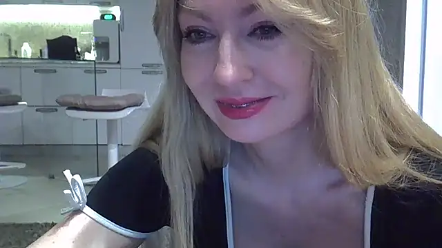 ZarinaSwift online show from February 10, 4:52 am