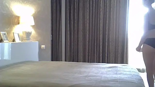 ZarinaSwift online show from October 13, 4:12 am