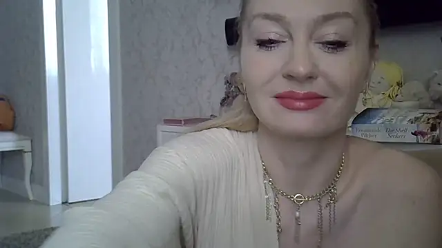 ZarinaSwift online show from February 22, 6:24 am