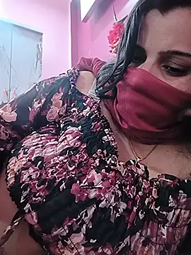 Snapshot of RESHMA_21 chatting on June 24, 7:46 pm RESHMA 21 online show from June 24, 7:46 pm