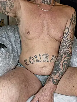Snapshot of Hotbodyscottie chatting on July 6, 2:30 am Hotbodyscottie online show from July 6, 2:30 am