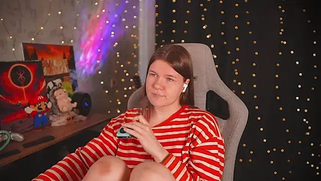 cuteamberlyyy online show from May 16, 5:04 am