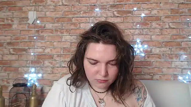 Amelia Kiss  online show from January 20, 3:59 am