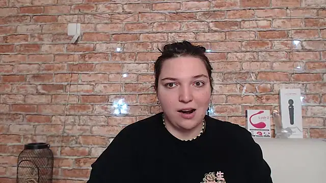 Amelia Kiss  online show from September 19, 12:34 am