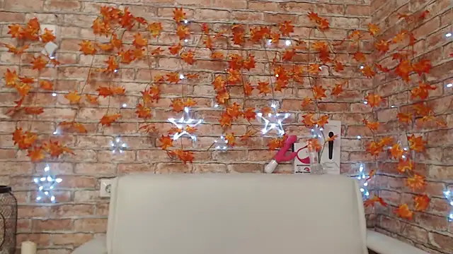 Amelia Kiss  online show from December 2, 1:00 am