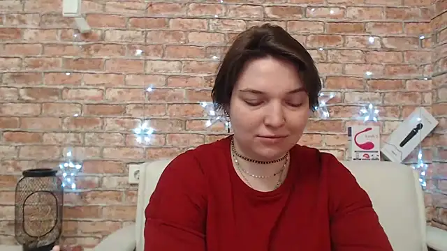 Amelia Kiss  online show from February 19, 12:50 am