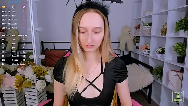 Snapshot of _Ri_na_ chatting on October 31, 6:25 am  Ri na  online show from October 31, 6:25 am