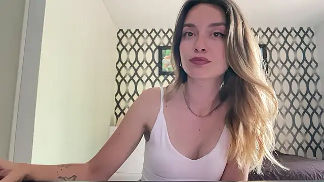 SirenaBelle online show from December 28, 10:14 am