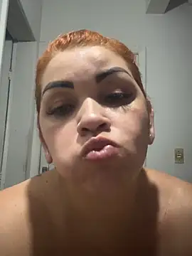 Snapshot of Bruninhaa34 chatting on April 1, 9:56 pm Bruninhaa34 online show from April 1, 9:56 pm