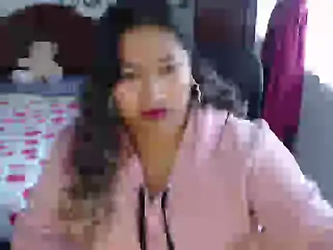 Snapshot of EmilyLove1014 chatting on January 5, 9:14 pm EmilyLove1014 online show from January 5, 9:14 pm