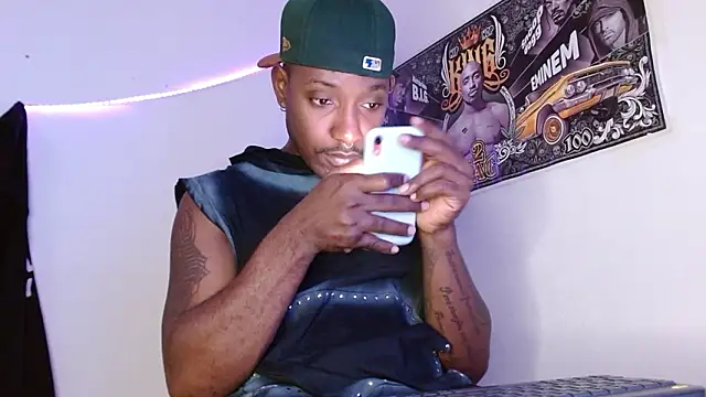 king  Black online show from February 5, 4:44 pm