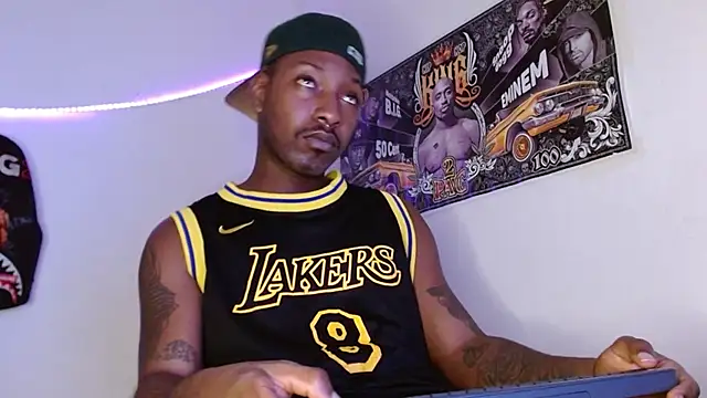 king  Black online show from February 18, 1:34 am