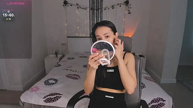 lia sun online show from February 22, 10:40 am