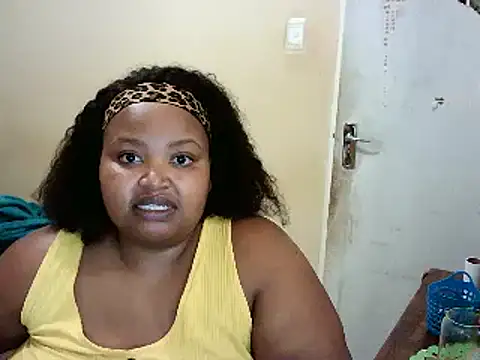 Snapshot of HOTBIGMELONSxx chatting on January 17, 7:38 pm HOTBIGMELONSxx online show from January 17, 7:38 pm