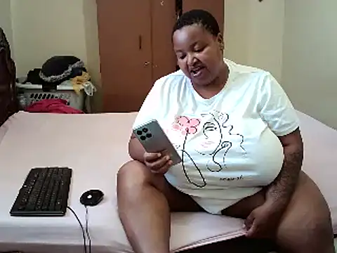 Snapshot of HOTBIGMELONSxx chatting on March 7, 10:02 am HOTBIGMELONSxx online show from March 7, 10:02 am
