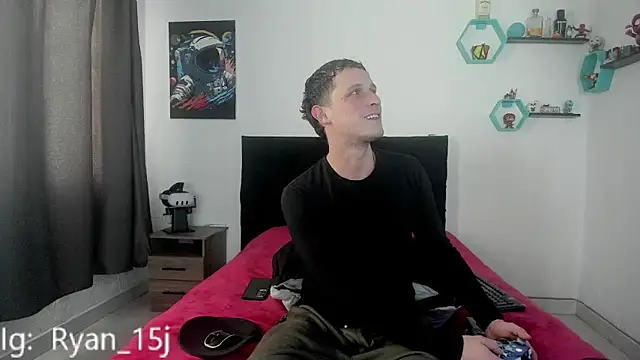 Snapshot of RyanHorseman chatting on September 13, 5:24 pm RyanHorseman online show from September 13, 5:24 pm