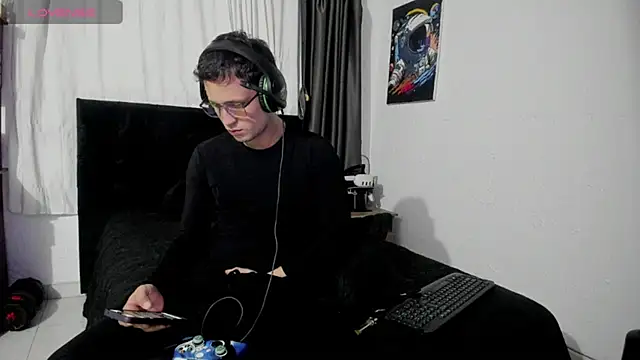 Snapshot of RyanHorseman chatting on October 22, 1:17 am RyanHorseman online show from October 22, 1:17 am