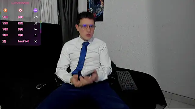 Snapshot of RyanHorseman chatting on October 30, 12:34 am RyanHorseman online show from October 30, 12:34 am