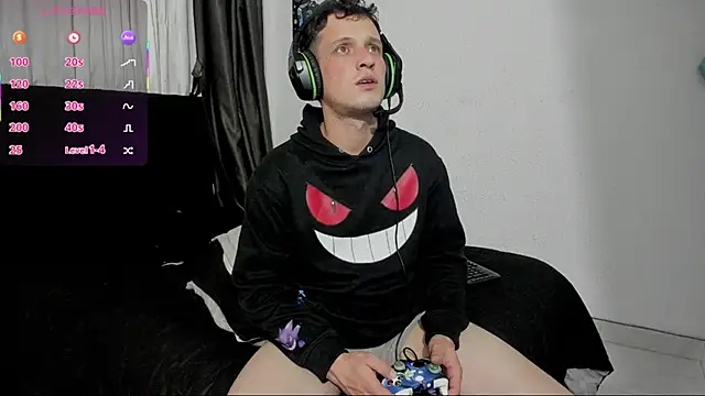 Snapshot of RyanHorseman chatting on November 5, 2:00 am RyanHorseman online show from November 5, 2:00 am