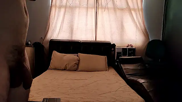 Alaia sam online show from February 21, 3:46 pm