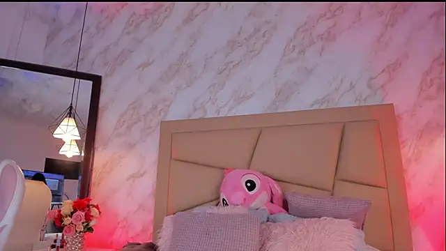 Snapshot of _Hollywood_1 chatting on February 26, 4:55 am Hollywood 1 online show from February 26, 4:55 am