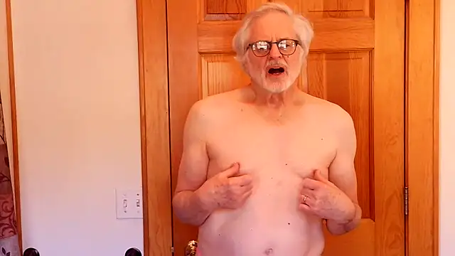 Snapshot of stripfun23 chatting on March 12, 6:58 pm stripfun23 online show from March 12, 6:58 pm