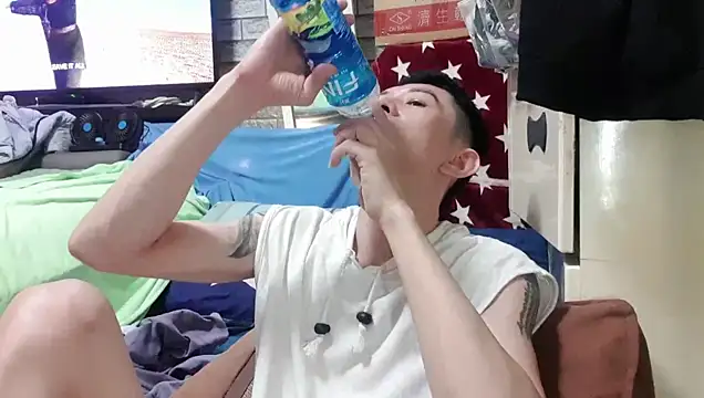 JJjing online show from October 3, 7:33 pm