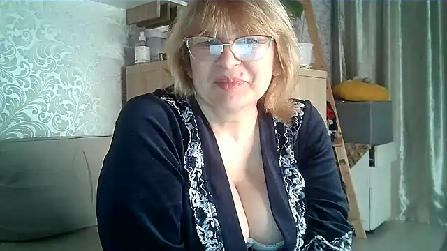 Aline LoveFlowers online show from January 12, 9:31 pm