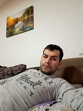 Snapshot of hornny1995 chatting on January 12, 7:53 am hornny1995 online show from January 12, 7:53 am