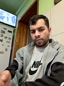 Snapshot of hornny1995 chatting on January 18, 6:45 am hornny1995 online show from January 18, 6:45 am