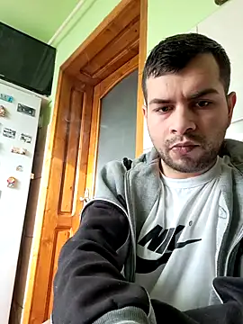 Snapshot of hornny1995 chatting on January 27, 8:18 am hornny1995 online show from January 27, 8:18 am