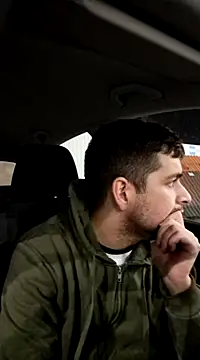 Snapshot of hornny1995 chatting on February 7, 7:49 pm hornny1995 online show from February 7, 7:49 pm