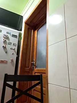 Snapshot of hornny1995 chatting on February 17, 2:09 am hornny1995 online show from February 17, 2:09 am