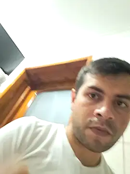 Snapshot of hornny1995 chatting on September 11, 8:09 pm hornny1995 online show from September 11, 8:09 pm