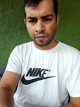 Snapshot of hornny1995 chatting on September 13, 9:53 am hornny1995 online show from September 13, 9:53 am