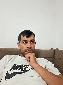 Snapshot of hornny1995 chatting on September 27, 4:56 pm hornny1995 online show from September 27, 4:56 pm