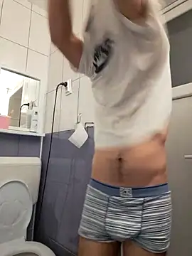 Snapshot of hornny1995 chatting on September 28, 4:12 pm hornny1995 online show from September 28, 4:12 pm