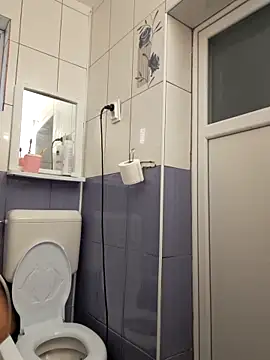 Snapshot of hornny1995 chatting on October 8, 9:29 am hornny1995 online show from October 8, 9:29 am