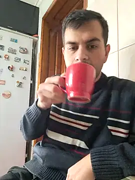 Snapshot of hornny1995 chatting on November 12, 12:05 pm hornny1995 online show from November 12, 12:05 pm