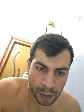 Snapshot of hornny1995 chatting on November 22, 3:33 pm hornny1995 online show from November 22, 3:33 pm