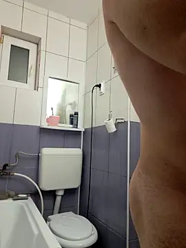 Snapshot of hornny1995 chatting on December 14, 4:01 pm hornny1995 online show from December 14, 4:01 pm