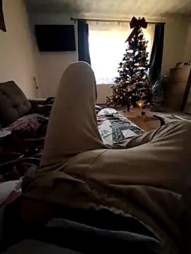 Snapshot of hornny1995 chatting on December 21, 2:02 pm hornny1995 online show from December 21, 2:02 pm