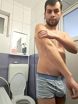 Snapshot of hornny1995 chatting on January 17, 6:55 pm hornny1995 online show from January 17, 6:55 pm