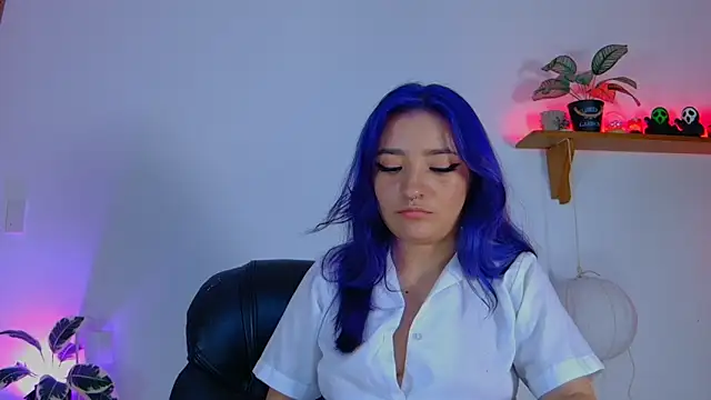 vayolett01 dakotta online show from October 21, 2:45 am