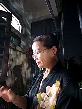 Snapshot of Hotestlove chatting on October 4, 11:41 am Hotestlove online show from October 4, 11:41 am