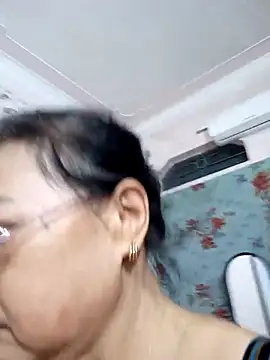 Snapshot of Hotestlove chatting on October 17, 10:51 am Hotestlove online show from October 17, 10:51 am