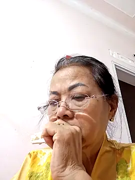 Snapshot of Hotestlove chatting on October 24, 1:29 pm Hotestlove online show from October 24, 1:29 pm