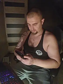 Foxyshaved online show from October 31, 3:40 am