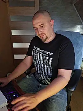 Foxyshaved online show from November 4, 12:37 pm