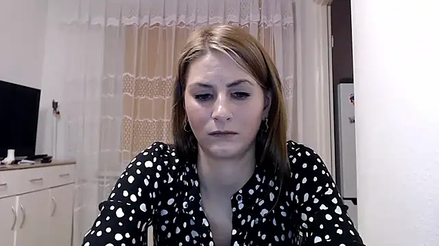 Snapshot of DagmarieFlirt chatting on December 29, 10:25 pm DagmarieFlirt online show from December 29, 10:25 pm